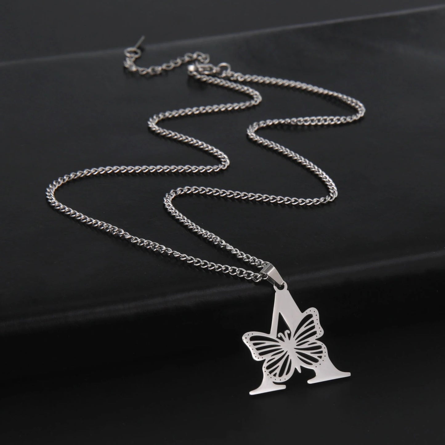 DAINTY BUTTERFLY PENDANT NECKLACES